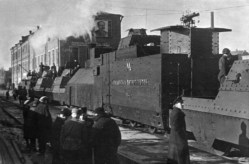 Бронепоезд «Московский Метрополитен» перед отправкой на фронт. 1943 г.