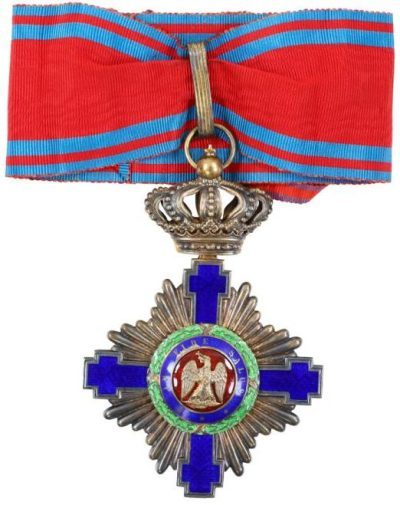 Командорский Крест ордена «Звезда Румынии» носился на шейной ленте.