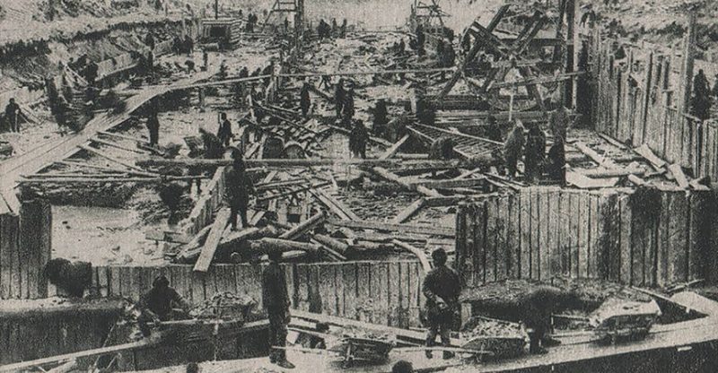 Заключённые на строительстве Беломорско-Балтийского канала. 1932 г.