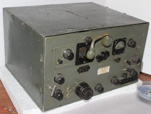 КВ радиоприемник «Hammarlund», использовавшийся в ВМФ на Дальнем востоке.