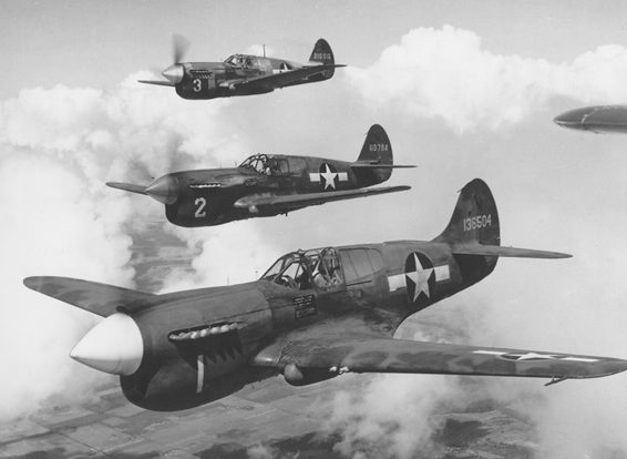 Американские истребители «Curtiss P-40».