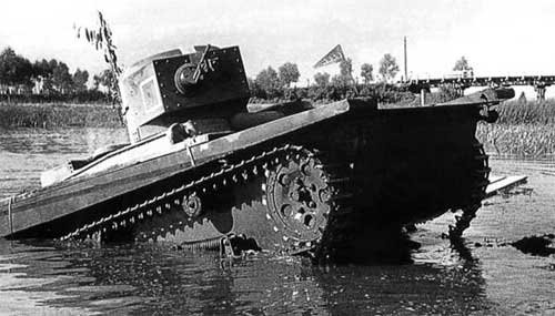 Плавающий танк Т-37.