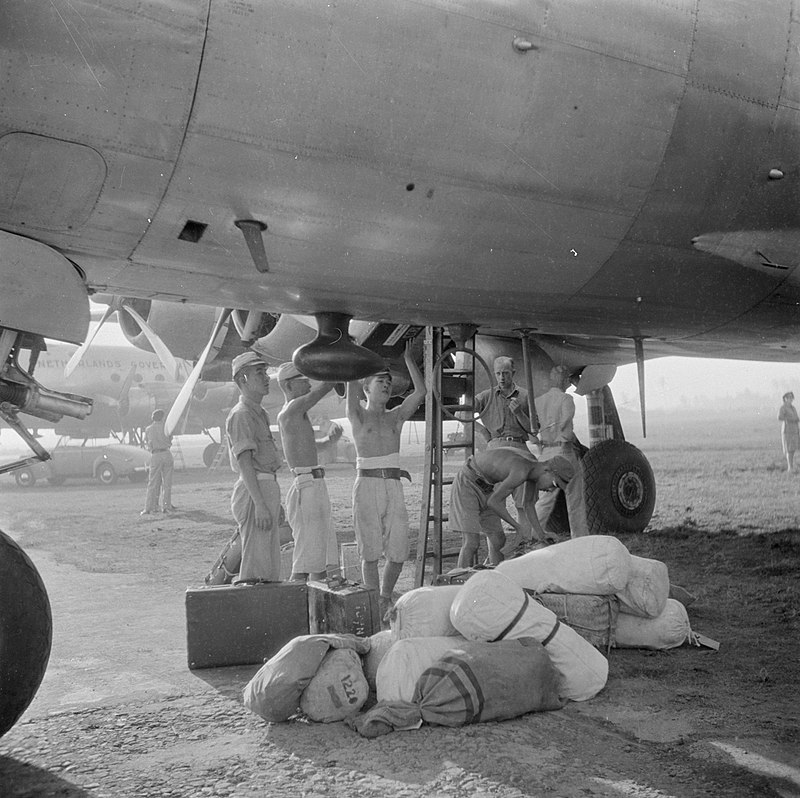 Отправка пленных домой. Бирма 1945 г.