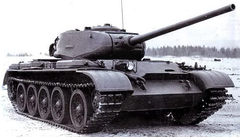 Средний танк Т-44.