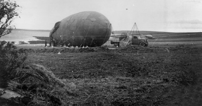 Запуск аэростата. 1941 г. 