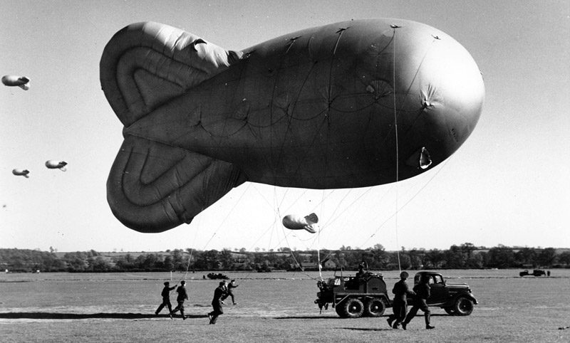 Запуск аэростата. 1941 г. 