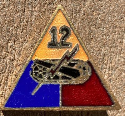 Знак 12-й бронетанковой дивизии.