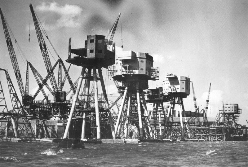 Строительство морских фортов ПВО. 1941 г.