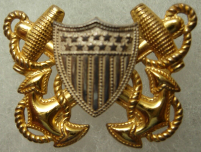 Знак уорент-офицера береговой охраны.