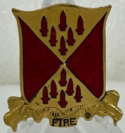 Знак 66-го бронетанкового дивизиона полевой артиллерии.