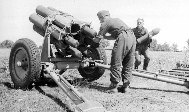 Шестиствольный миномет 15-cm Nebelwerfer 41 позиции. 1941 г.