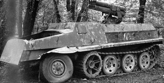 Самоходная пусковая установка 15-cm Panzerwerfer 42 auf sWS