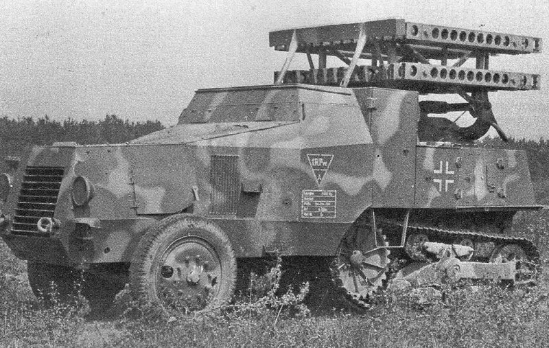 Реактивная система залпового огня 8 cm Raketen-Vielfachwerfer. Северная Франция, 1944 г.