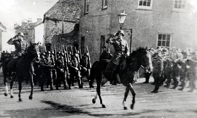 Немецкие солдаты на острове Джерси. 1940 г.