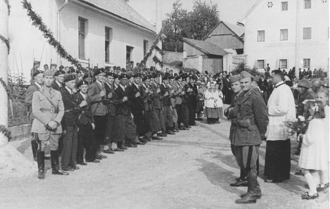 Деревенская стража в Ракитном. 1943 г.