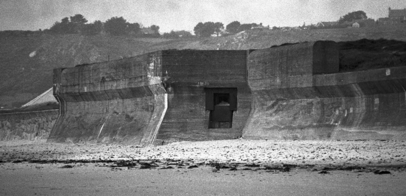 Останки немецких оборонительных сооружений. 1945 г.