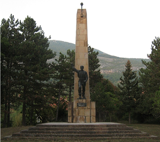 Памятник павшим бойцам в Сицево.