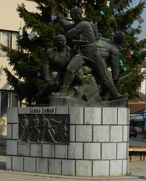 Памятник павшим бойцам в Бабушнице. 