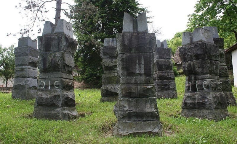 Мемориальный комплекс Бела Црква возле Крупани, где началась борьба народа Сербии против фашизма.