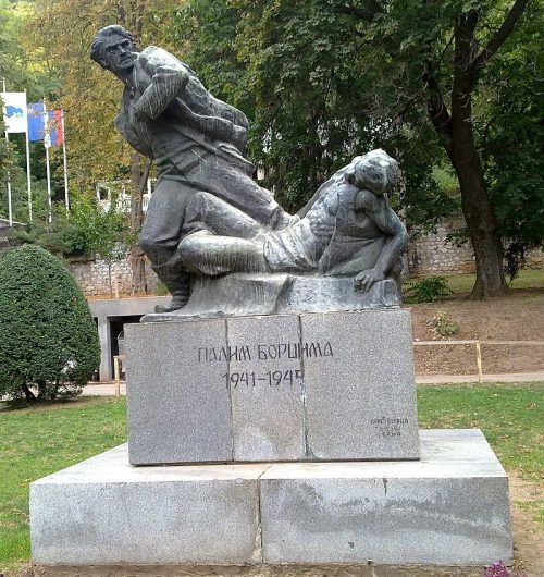 Памятники павшим бойцам в Нишка Бане.