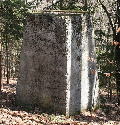 Подножие немецкой сторожевой башни на Катарине недалеко от Любляны.