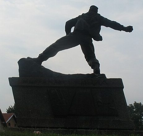 Памятник павшим бойцам в Слизене.