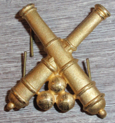 Латунный знак береговой артиллерии.