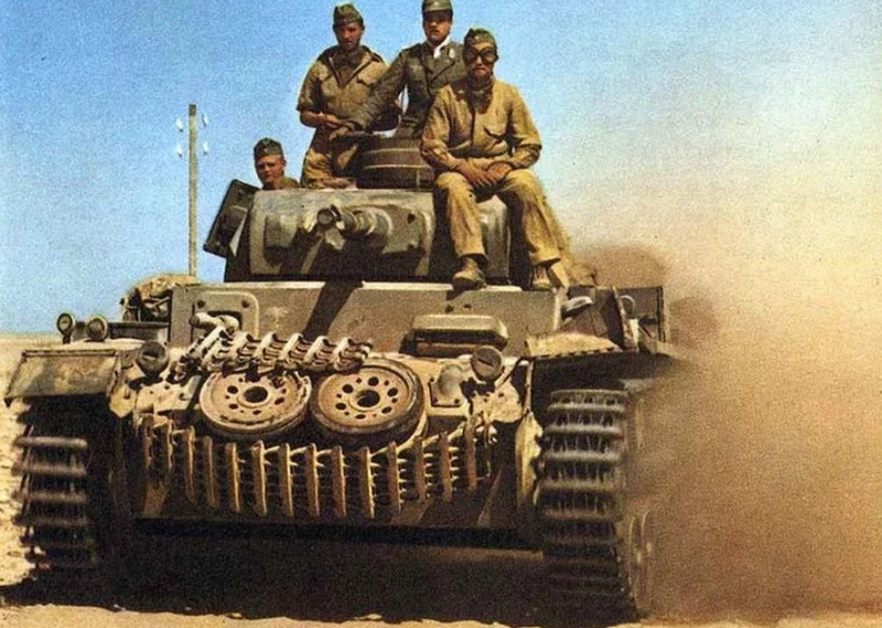 Panzer III Ausf G в Тунисе. 1942 г.