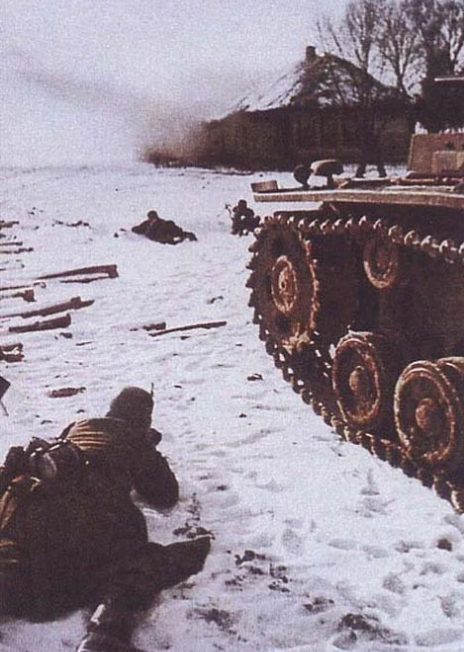 Немецкие войска в атаке. 1942 г.