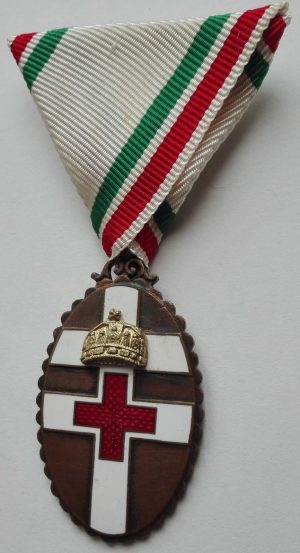 Рисунок орденской планки и Бронзовая медаль Венгерского Красного Креста.