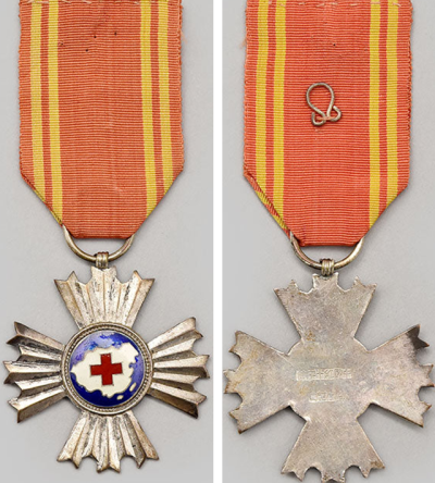 Знак Общества Красного Креста.