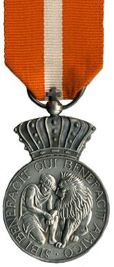 Знак серебряной медали Признания 1940–1945.