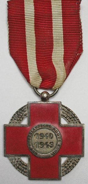 Орденская колодка, аверс и реверс Памятного креста 1940-1945 гг. Голландского Красного Креста.