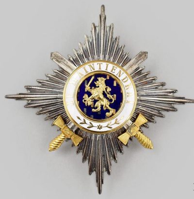 Рисунок орденской планки, знак Великого Офицера и звезда ордена Оранских-Нассау.