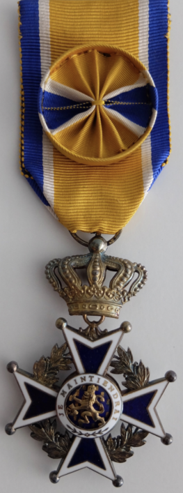 Рисунок орденской планки, аверс, реверс и знак Офицера ордена Оранских-Нассау.
