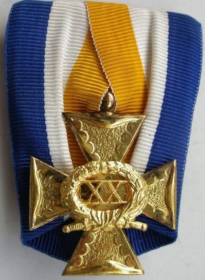 Крест за XX лет выслуги.
