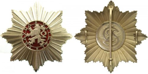 Аверс и реверс нагрудной звезды Большого креста ордена Белого льва.