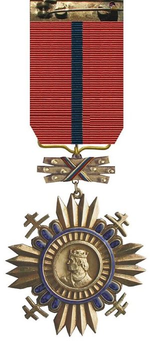 Знак Офицера Ордена князя Прибины на нагрудной ленте.