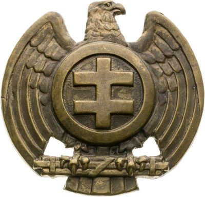 Армейские кокарды.