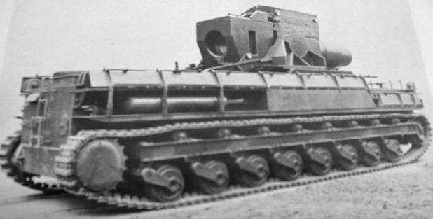 Шасси мортиры Karl Gerät 040 со станиной орудия.