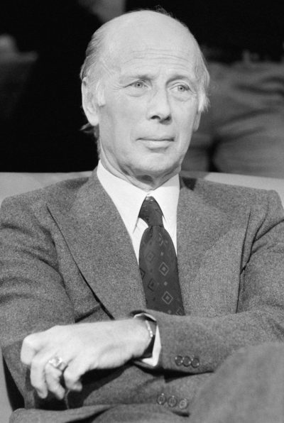 Андре Деваврен – «полковник Пасси».