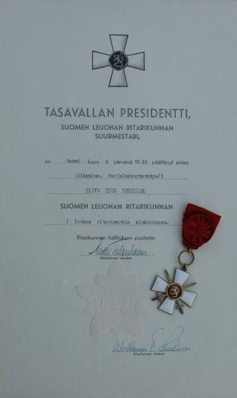 Грамота о награждении знаком Офицера ордена Льва Финляндии.