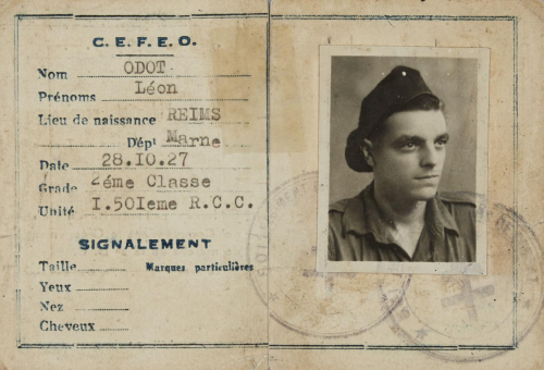 Временное удостоверение личности унтер-офицера дивизии «Леклерк».