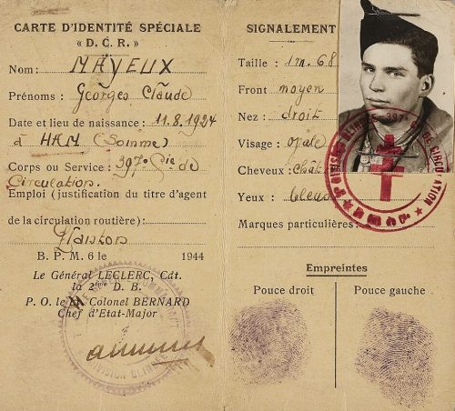 Удостоверения личности.