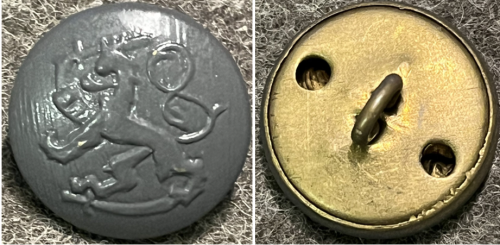 Крашеная пуговица финской армии, 15 мм.