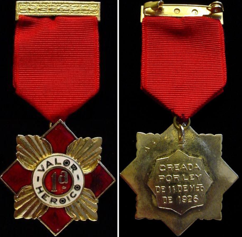 Аверс и реверс медаль «За героическую доблесть» 1-го класса.