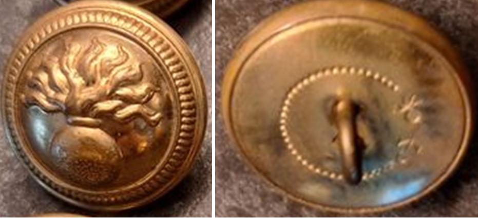 Пуговицы пехотинцев-гренадеров, 21 и 23 мм.