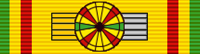 Рисунок орденской планки и знак Рыцаря-командора ордена Менелика II на шейной ленте.