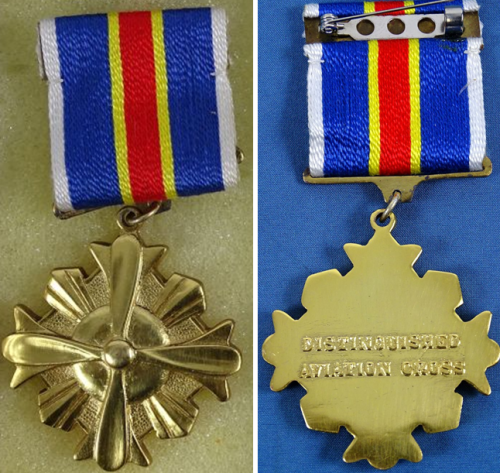 Орденская планка, аверс и реверс креста «За выдающиеся заслуги в авиации».