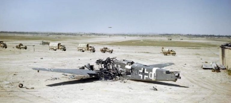 Обломки Junkers Ju 52/3м на аэродроме Габес. Тунис 1943 г.